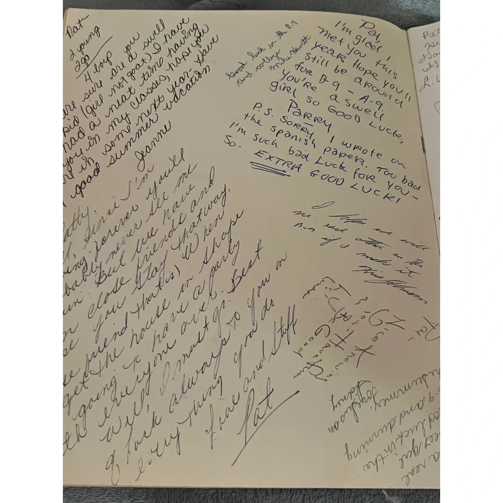 1965 Knights Scroll S'65‎ Jr High Yearbook Autographed Love Letters Art Vintage